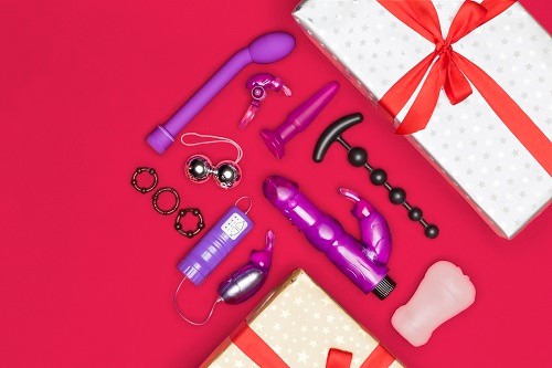 64003 Lovehoney Wild Weekend Mega Couple's Sex Toy Kit (11 Piece) 500x333